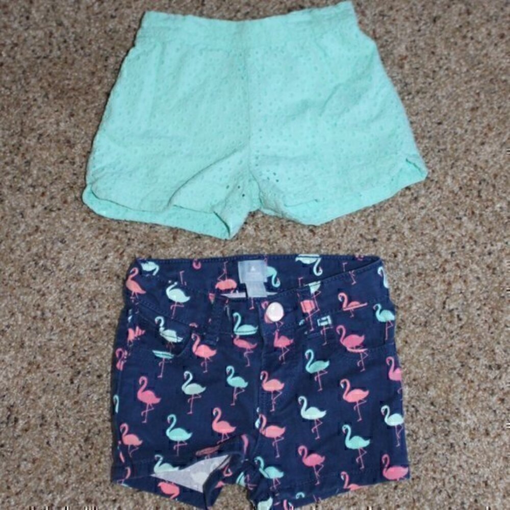 2- Gap 12-18M Shorts